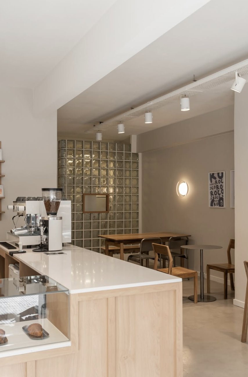 Interior de Roco Cafetería
